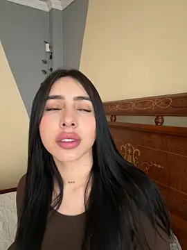 isabella jade online show from 10-17-25, 01:24