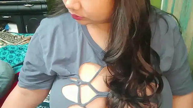 Snapshot of yoursnishaa chatting on 01-17-25, 06:04 yoursnishaa online show from 01-17-25, 06:04