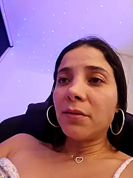 Snapshot of miaeyes chatting on 01-19-25, 01:53 miaeyes online show from 01-19-25, 01:53