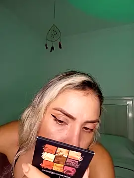 ASHLEY BLAIR online show from 10-15-25, 09:12