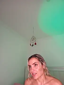 ASHLEY BLAIR online show from 09-22-25, 10:05