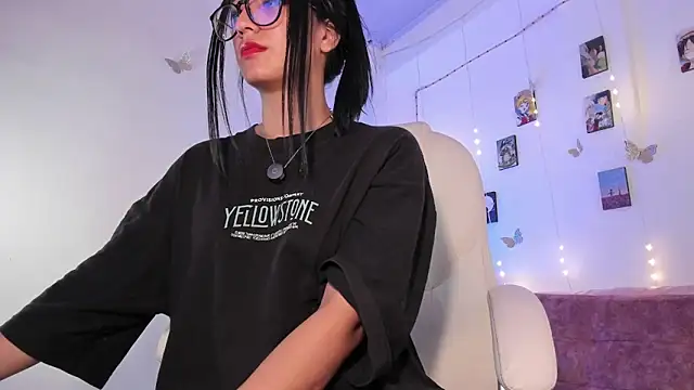 ineedmydaddy  online show from 05-21-26, 01:36