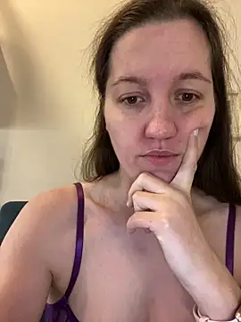 Nicole-Ray online show from 12-17-25, 10:20