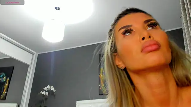 Emma D  online show from 02-12-25, 06:51
