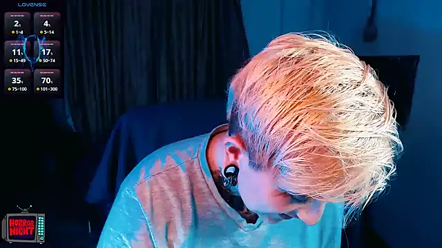 Marieblueeyes online show from 12-19-25, 12:25