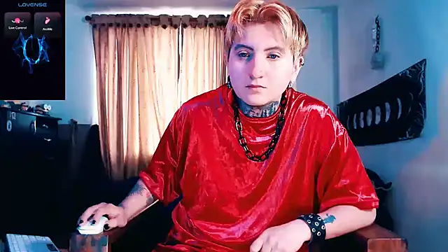 Marieblueeyes online show from 11-26-25, 03:12