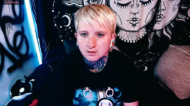 Marieblueeyes online show from 05-16-26, 02:21
