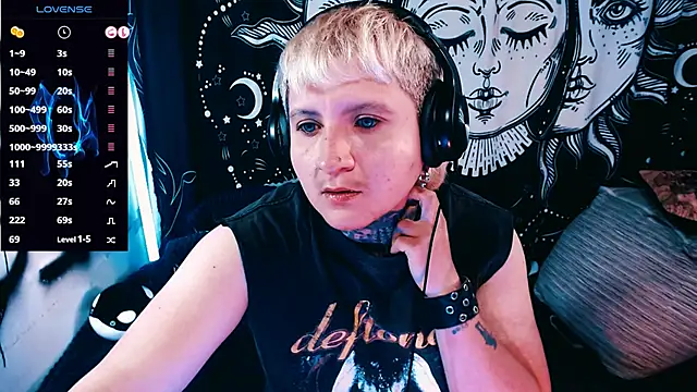 Marieblueeyes online show from 05-20-26, 11:29
