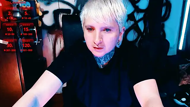 Snapshot of Marieblueeyes chatting on 06-06-26, 08:36 Marieblueeyes online show from 06-06-26, 08:36