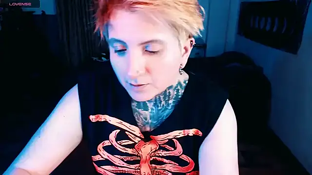 Marieblueeyes online show from 11-16-25, 03:11