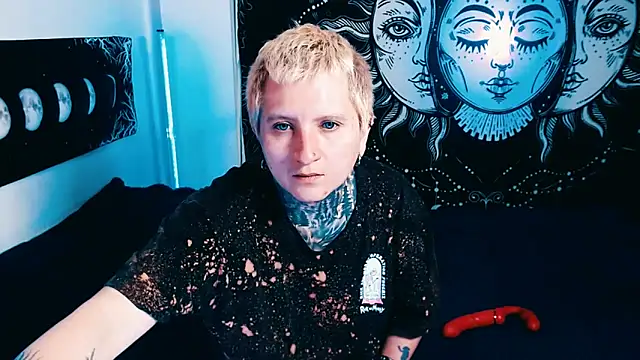 Marieblueeyes online show from 02-16-26, 01:37