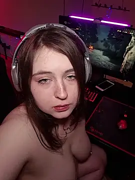 Yammy Yumi online show from 06-06-26, 04:07