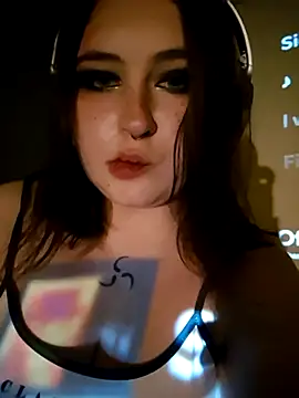 Yammy Yumi online show from 11-29-25, 01:28