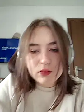 Snapshot of Yammy_Yumi chatting on 10-12-25, 06:04 Yammy Yumi online show from 10-12-25, 06:04