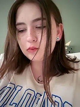 Yammy Yumi online show from 11-30-25, 05:08