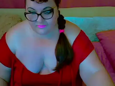 Snapshot of SinlessHeavy chatting on 02-25-25, 07:27 SinlessHeavy online show from 02-25-25, 07:27