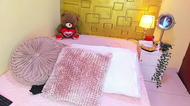 Julia Haye online show from 03-11-26, 04:17