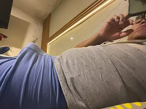 elvis0966 online show from 01-13-26, 04:49