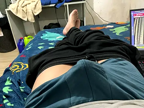 Snapshot of elvis0966 chatting on 09-22-25, 03:45 elvis0966 online show from 09-22-25, 03:45