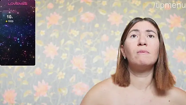 Snapshot of SophieBush chatting on 09-25-25, 11:27 SophieBush online show from 09-25-25, 11:27