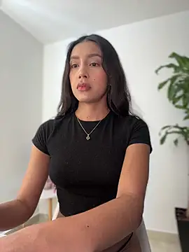 Snapshot of SelenaStone chatting on 01-18-26, 07:39 SelenaStone online show from 01-18-26, 07:39