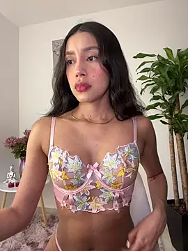 Snapshot of SelenaStone chatting on 09-12-25, 10:53 SelenaStone online show from 09-12-25, 10:53