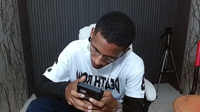 ManSant online show from 09-19-25, 05:17