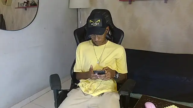 ManSant online show from 10-17-25, 03:36