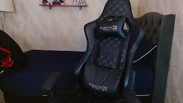 ManSant online show from 09-18-25, 03:37