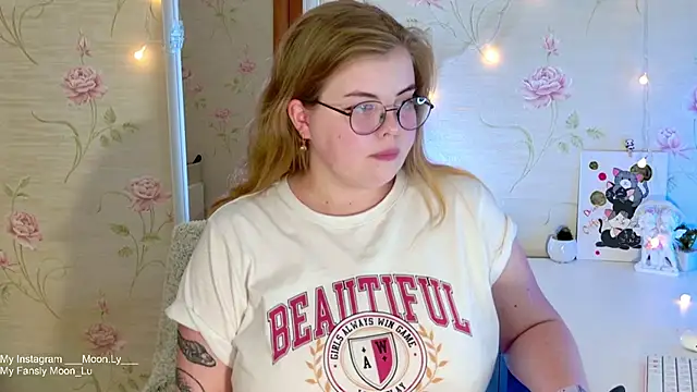 sinnamon  online show from 11-22-25, 03:11