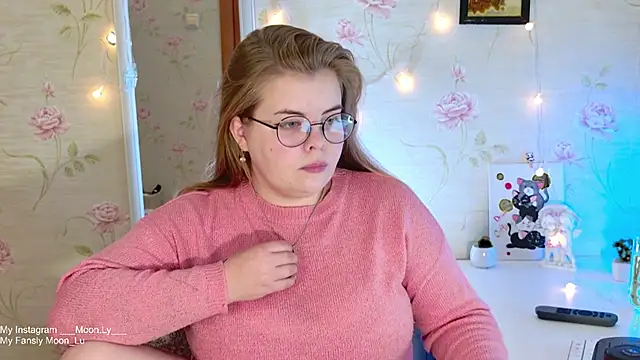 sinnamon  online show from 11-07-25, 04:11