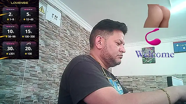 Snapshot of SexDiffrent chatting on 10-16-25, 05:21 SexDiffrent online show from 10-16-25, 05:21