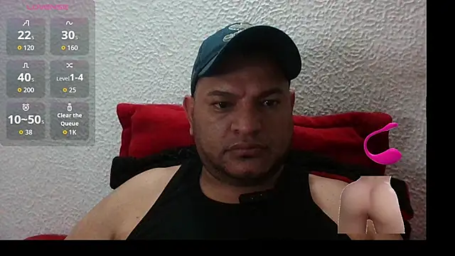 Snapshot of SexDiffrent chatting on 10-06-25, 08:42 SexDiffrent online show from 10-06-25, 08:42