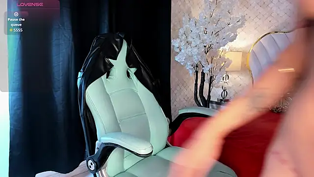 KatalinaMillan online show from 10-03-25, 06:37