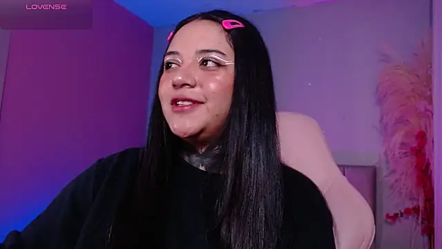 Snapshot of kim_blake chatting on 02-07-25, 12:17 kim blake online show from 02-07-25, 12:17