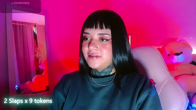 Snapshot of kim_blake chatting on 02-26-25, 01:22 kim blake online show from 02-26-25, 01:22