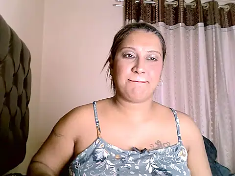 Snapshot of eroticbeauty37 chatting on 07-16-26, 01:52 eroticbeauty37 online show from 07-16-26, 01:52