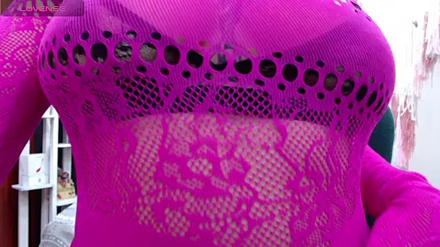 Tefanny Arias online show from 10-16-25, 12:52