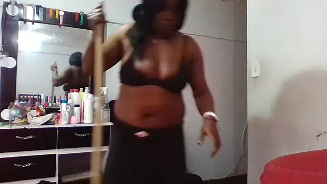 Snapshot of Negrabig chatting on 03-06-25, 05:43 Negrabig online show from 03-06-25, 05:43