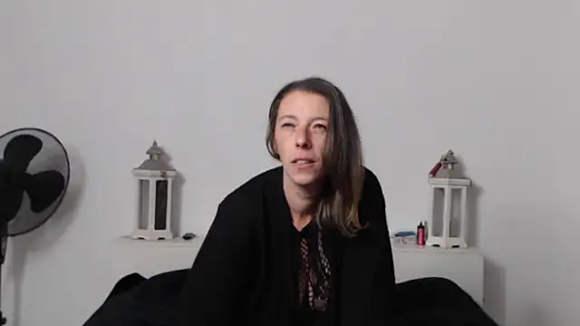 Snapshot of Oriane_Jackson chatting on 10-15-25, 04:48 Oriane Jackson online show from 10-15-25, 04:48