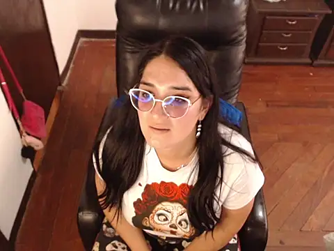 Snapshot of bella_vel chatting on 03-12-25, 07:36 bella vel online show from 03-12-25, 07:36