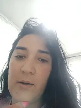 Snapshot of bella_vel chatting on 07-19-26, 03:20 bella vel online show from 07-19-26, 03:20