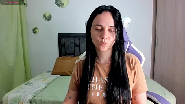 lucia s1 online show from 06-17-26, 10:08