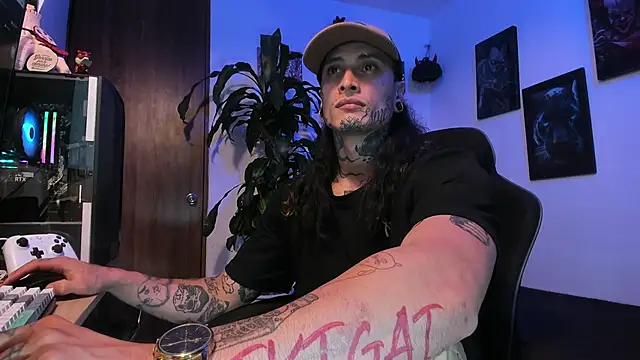 Snapshot of Ryuk_it chatting on 11-10-25, 02:16 Ryuk it online show from 11-10-25, 02:16