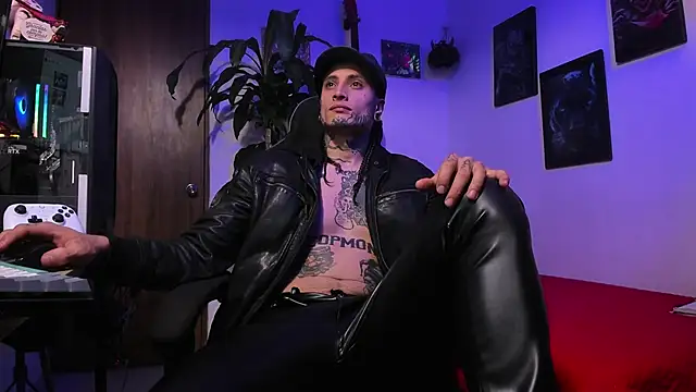 Snapshot of Ryuk_it chatting on 11-14-25, 03:48 Ryuk it online show from 11-14-25, 03:48