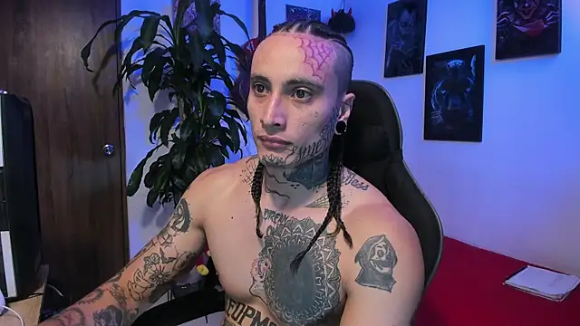 Snapshot of Ryuk_it chatting on 11-11-25, 02:12 Ryuk it online show from 11-11-25, 02:12