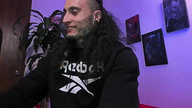 Snapshot of Ryuk_it chatting on 11-29-25, 01:28 Ryuk it online show from 11-29-25, 01:28