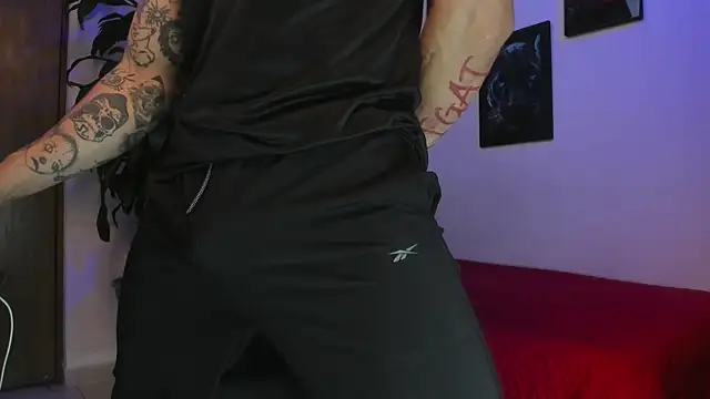 Snapshot of Ryuk_it chatting on 10-08-25, 01:45 Ryuk it online show from 10-08-25, 01:45