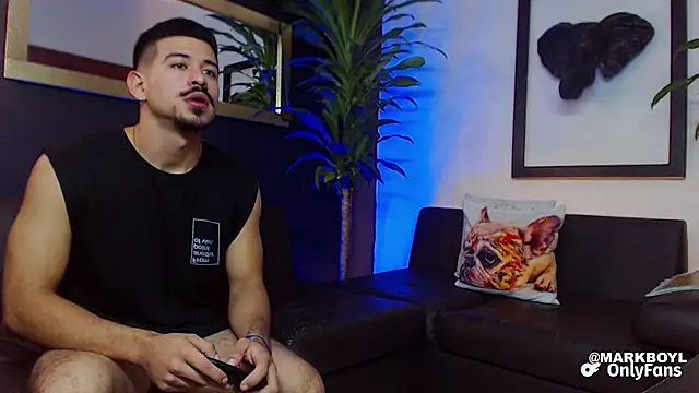 Snapshot of Markboyl chatting on 12-27-24, 12:12 Markboyl online show from 12-27-24, 12:12