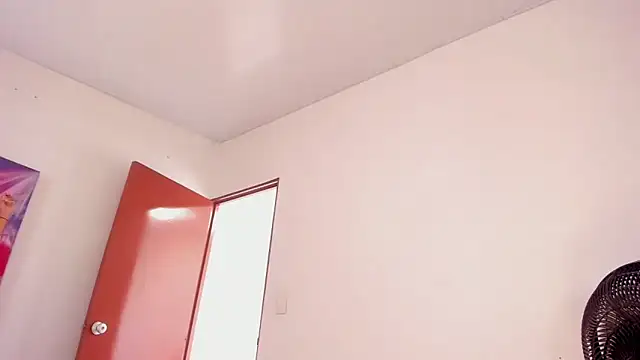 Snapshot of xLatinahotx chatting on 12-19-24, 02:57 xLatinahotx online show from 12-19-24, 02:57